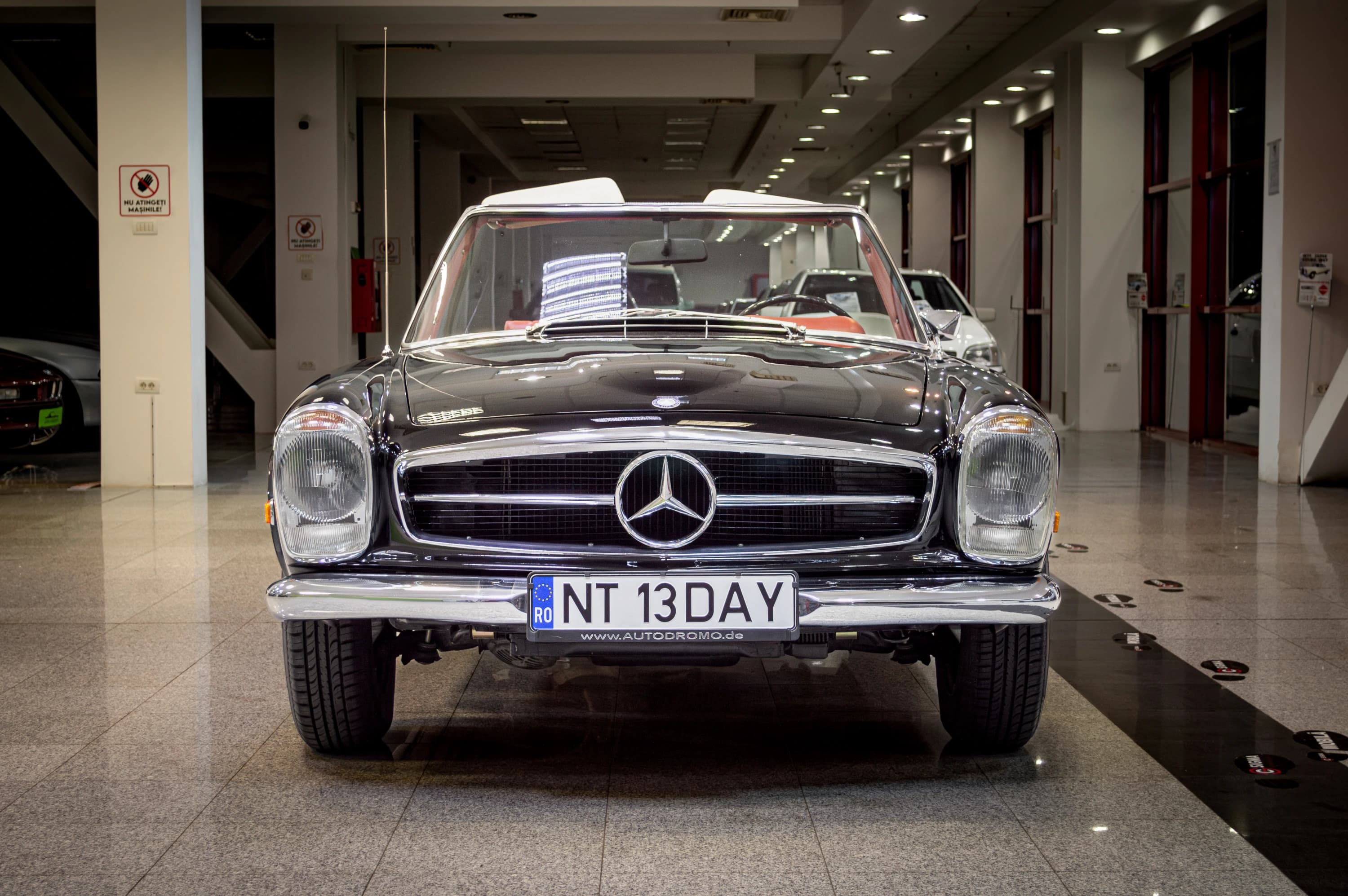 Mercedes Benz SL280 PAGODA