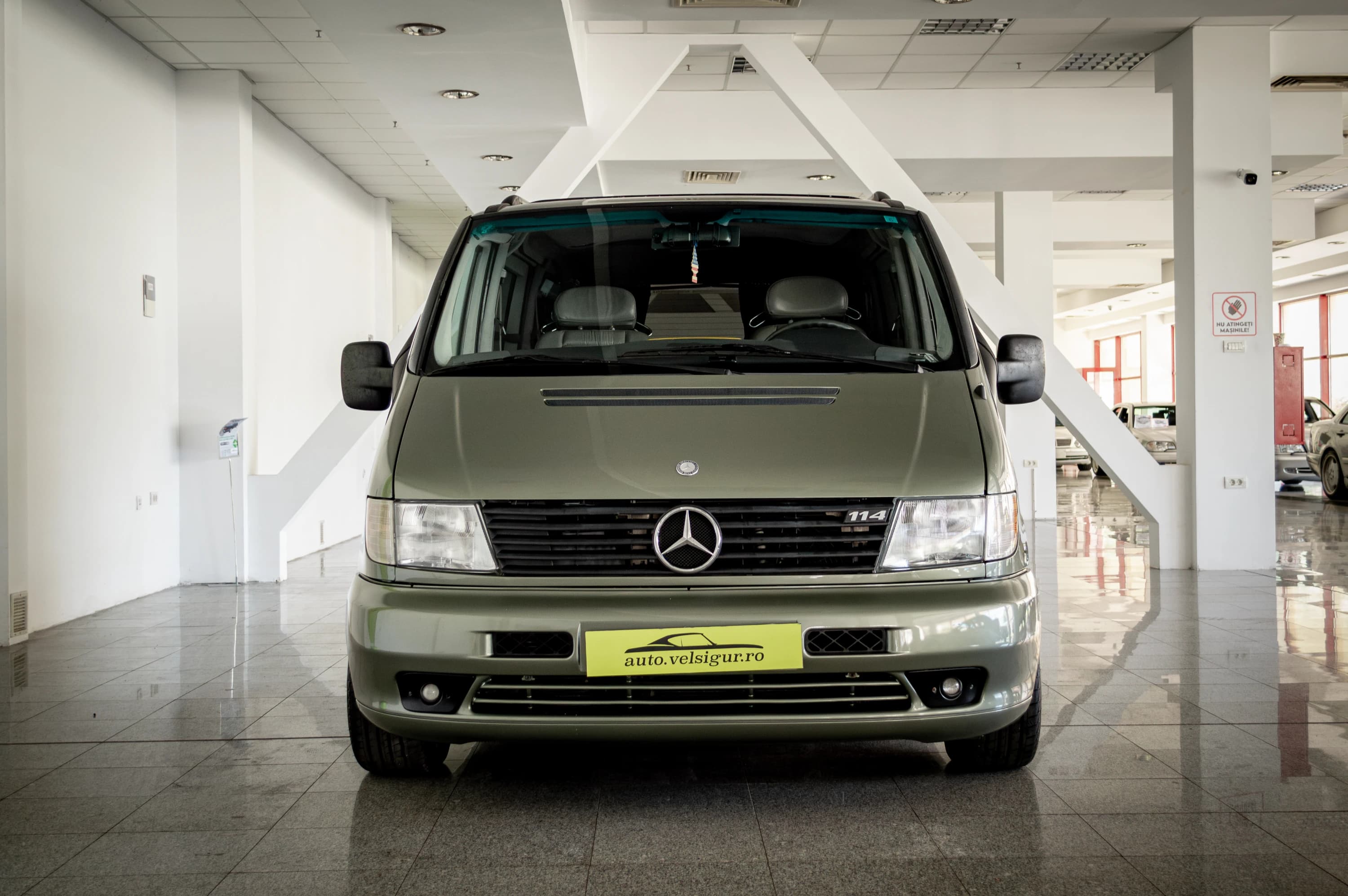Mercedes Benz V280